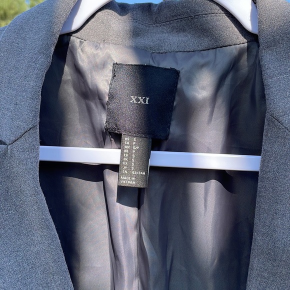 Gray Blazer - Picture 3 of 6